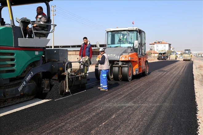 HÜRRİYET MAHALLESİNDE ASFALT ÇALIŞMALARI DEVAM EDİYOR