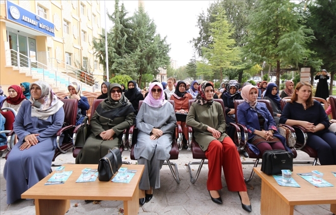 Aksaray´da İki Ayrı Gençlik Merkezi Düzenlenen Törenle Açıldı