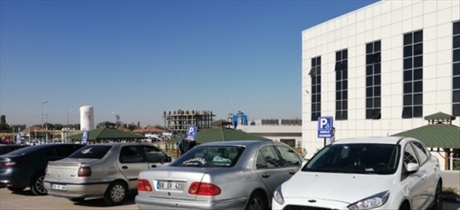 Engelli otoparkları işgal altında 