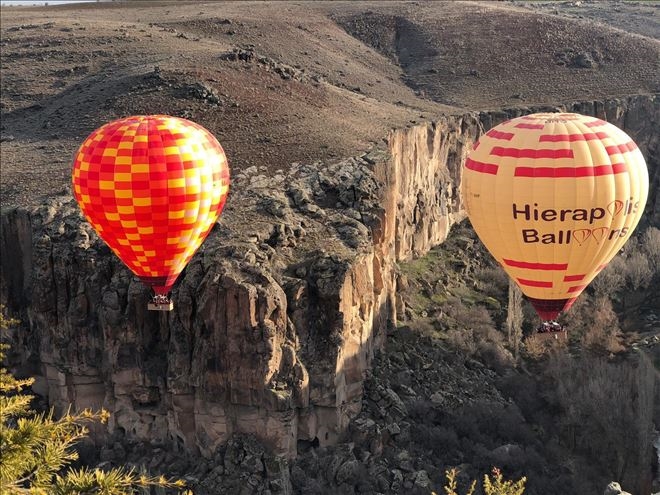 IHLARADA RENK CÜMBÜŞÜ