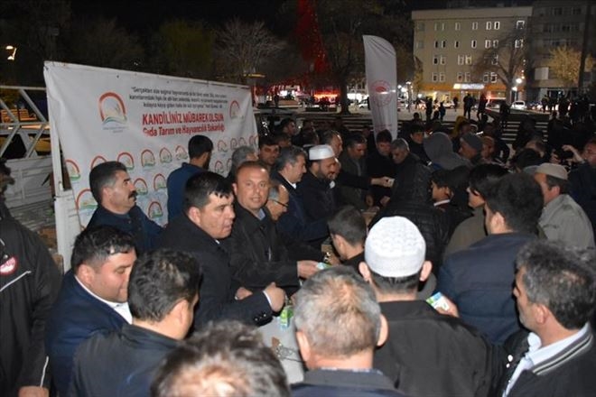 Miraç Kandilinde Süt Dağıtımı Yapıldı