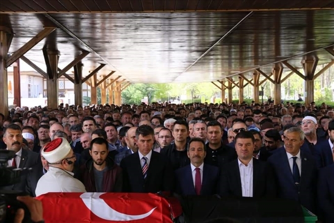   Metin Feyzioğlundan Anlamlı Paylaşım 
