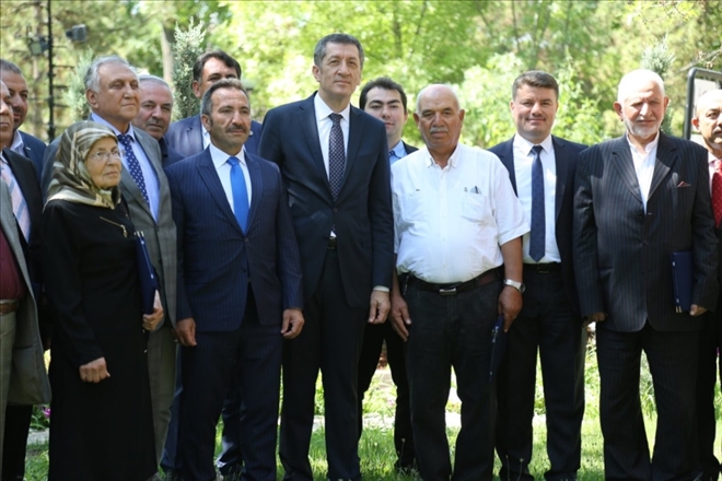 Bakan Selçuk; ?Belediyemizin Projelerine Destek Vermeye Hazırız?