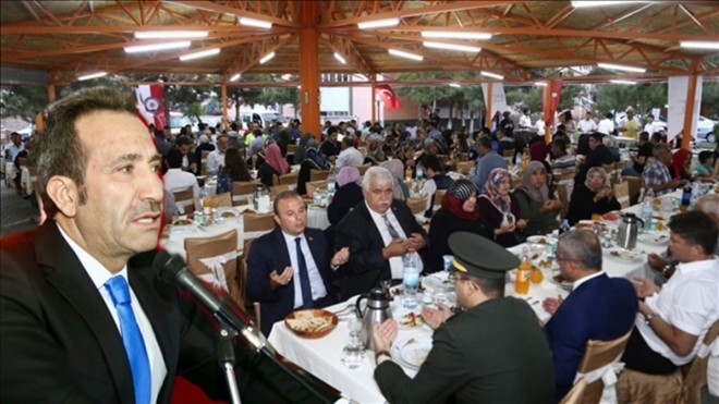 15 Temmuz Şehitlerinin Ruhuna Gazilerinin Onuruna Yemek Verildi