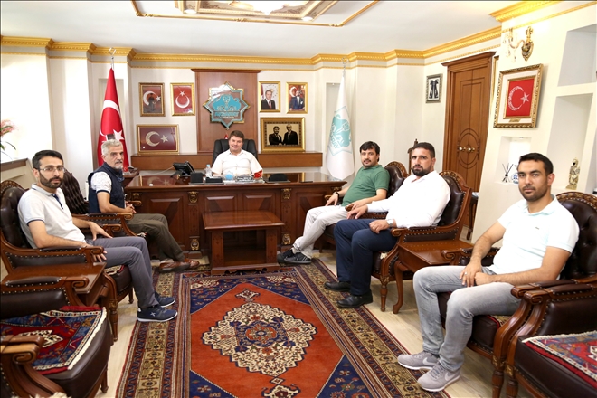 YENİDEN REFAH PARTİSİ YÖNETİMİNDEN BAŞKAN DİNÇER´E NEZAKET ZİYARETİ 