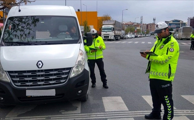 Aksarayda Trafik Ekiplerinden İdari Para Cezası