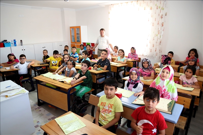  EVREN DİNÇER,CAMİ VE KUR´AN KURSLARINI ZİYARET ETTİ