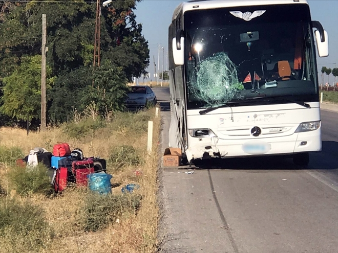 Ereğlide Otobüs bariyere çarptı