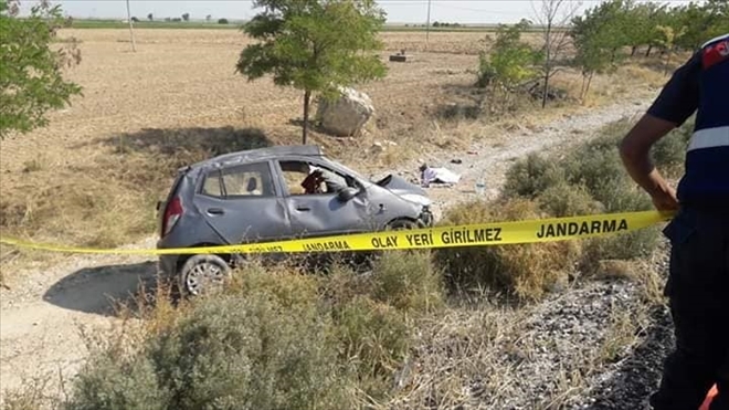 Otomobil takla attı: 1 ölü 2 yaralı