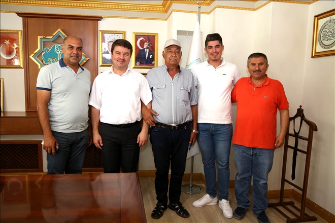 İŞADAMLARINDAN BAŞKAN  DİNÇER´E ZİYARET