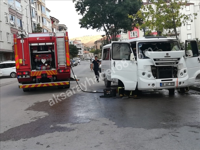 Park Halindeki Araç Alev Alev Yandı!