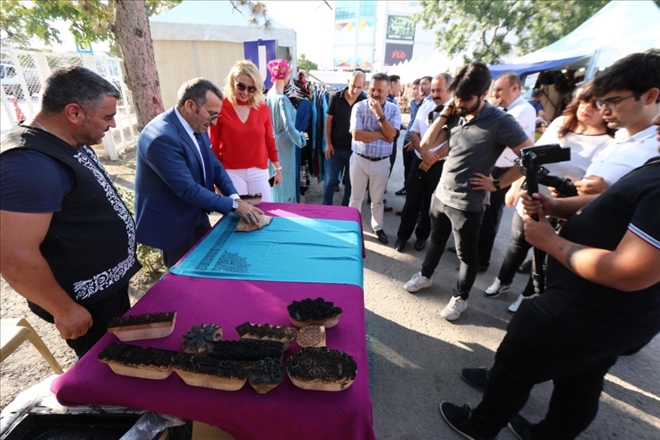 Dünden Bugüne Geleneksel Türk El Sanatları Şöleni