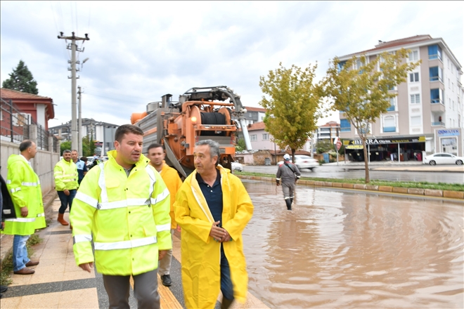 AKSARAY BELEDİYESİ´NDEN SU BASKINLARINA ANINDA MÜDAHALE?