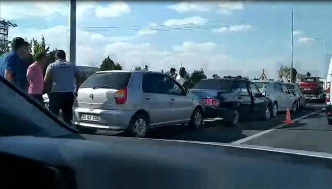 Komşuda Zincirleme Kaza 3 Yaralı