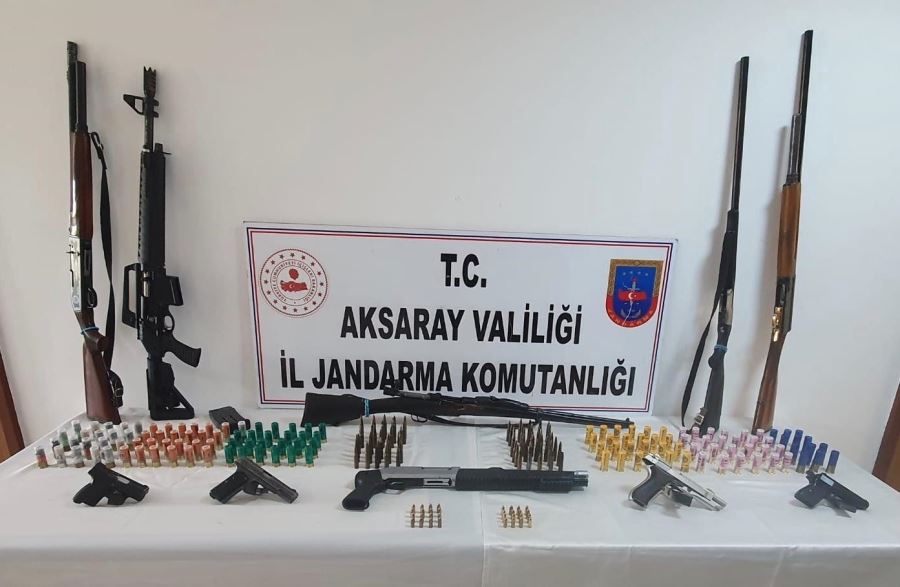 AKSARAYDA KESKİN NİŞANCI SİLAHI VE TÜFEK -SİLAH ELE GEÇİRİLDİ