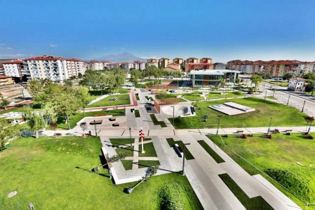 AKSARAY CORONAVİRÜSE DİKKAT ! 1.5 M SOSYAL MESAFE  YETMEYEBİLİR