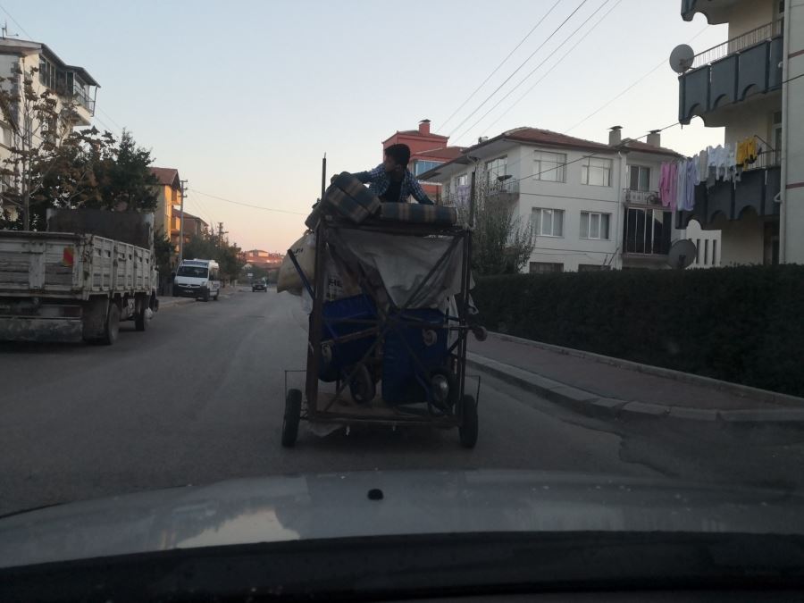 AKSARAY MERKEZDE TEHLİKELİ YOLCULUK