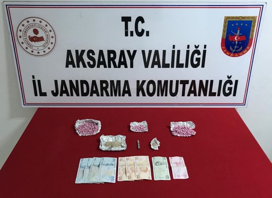 AKSARAYDA UYUŞTURUCU İMAL VE TİCARETİ YAPAN 2 ŞAHIS GÖZALTINA ALINDI