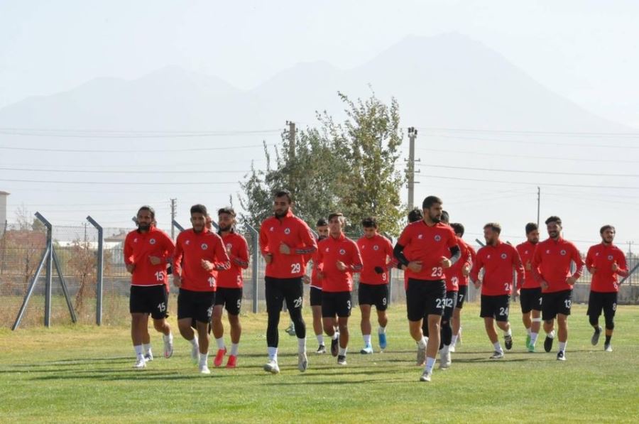 AKSARAYSPOR YARIN ADANA DEPLASMANINDA