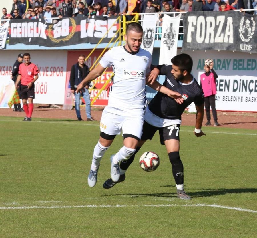 AKSARAYSPOR TARAFTAR GRUBU LOCA İSTİYOR.