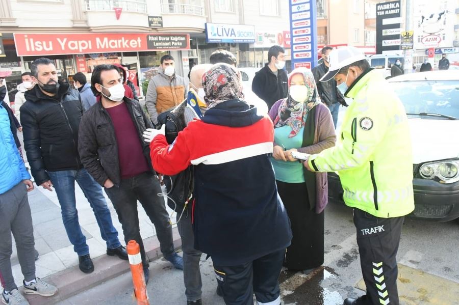 Aksaray Ereğlikapıda Yayanın Yaralandığı Kazada Araç Sürücü Darp Edildi