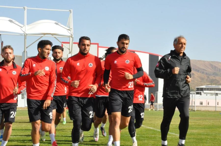 AKSARAYSPOR ÇARŞAMBA GÜNÜ İSTANBUL DEPLASMANINA ÇIKIYOR.