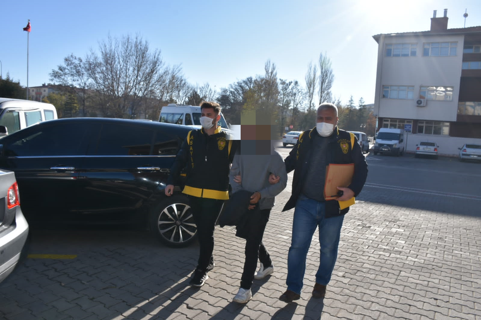 AKSARAYDA HIRSIZLIK ŞÜPHELİSİ 2 KİŞİ TUTUKLANDI.