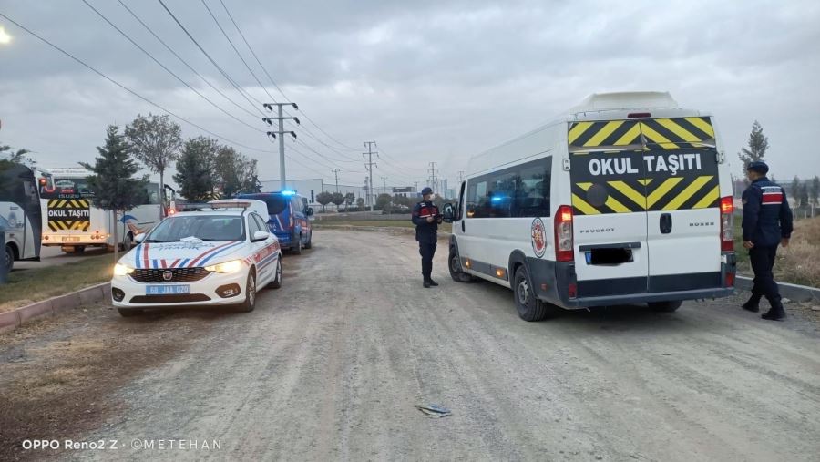 AKSARAY JANDARMASI DENETİMLERE DEVAM ETTİ.