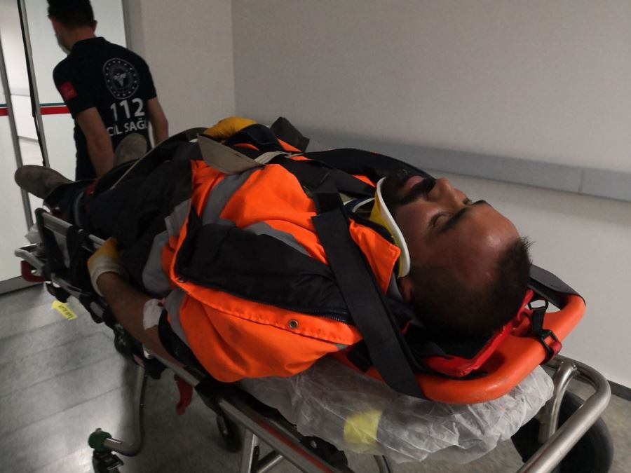 Aksaray da Çöp Kamyonunun Halatı Koptu 1 Kişi Yaralandı