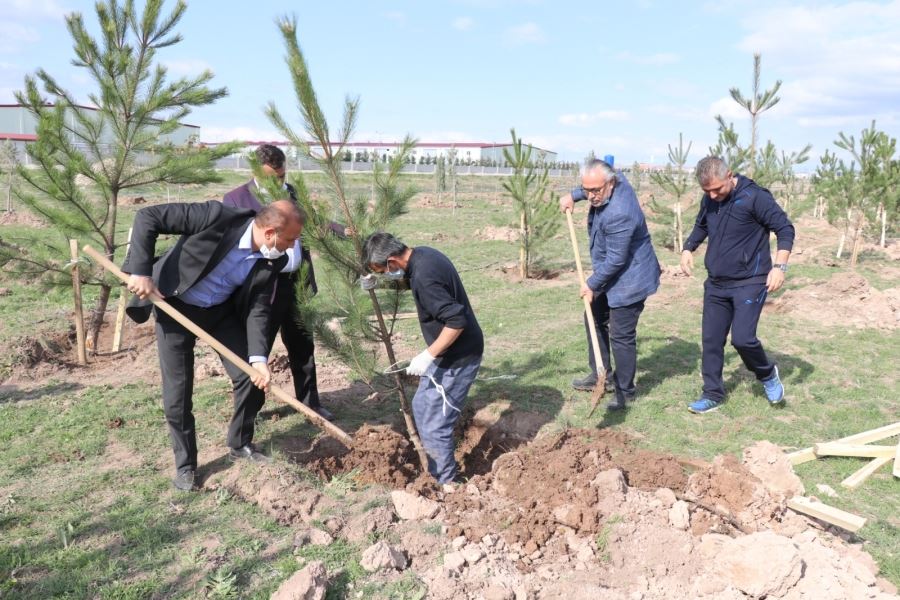 Aksaray da Virüse Karşı  “İnadına üretim, inadına yatırım