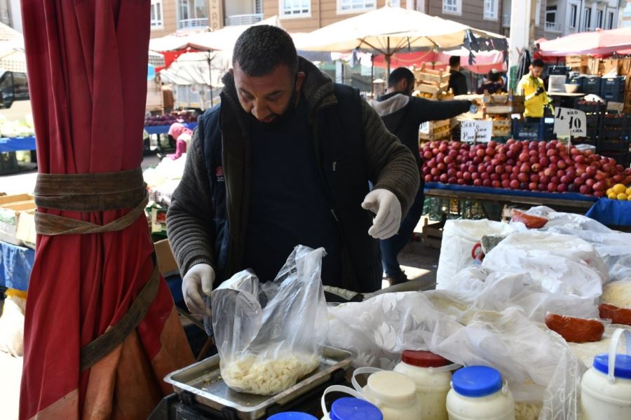 Pazarcı Esnaftan İlginç Virüs Önlemi