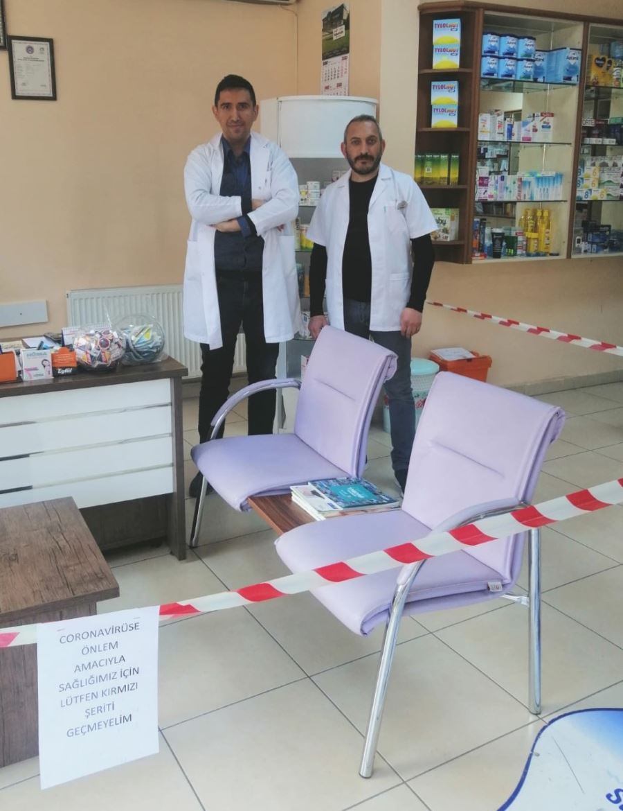 AKSARAY DA ECZANELERDEN ÜCRETSİZ MASKE  DAĞITIMINA BAŞLANDI