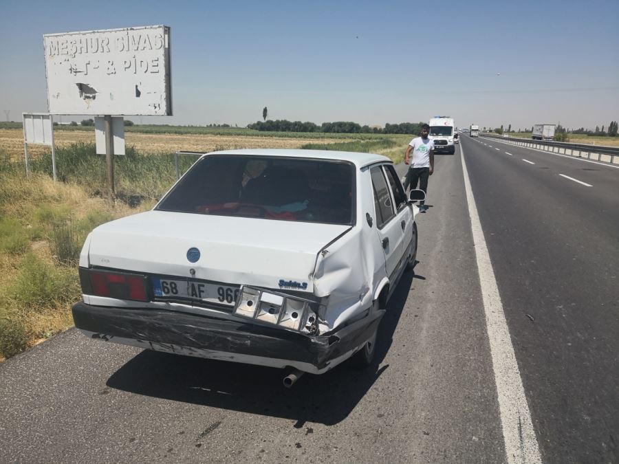 AKSARAY-ANKARA YOLUNDA KAZA 3 YARALI