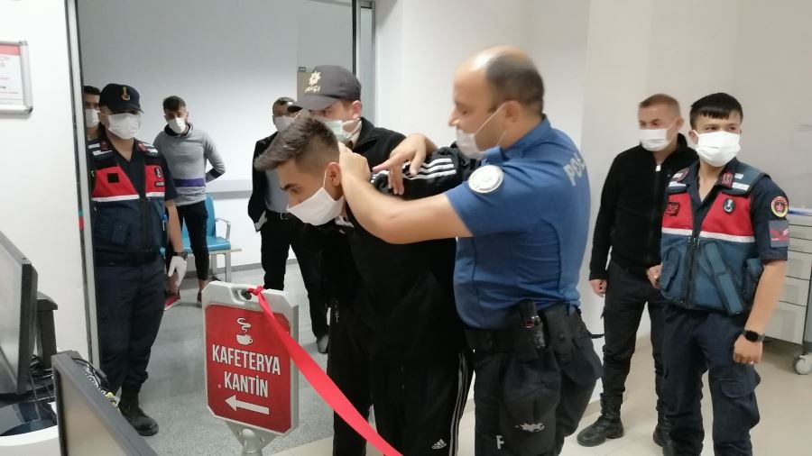 UYUŞTURUCU TACİRİ AYAĞINA SAVCI İSTEDİ