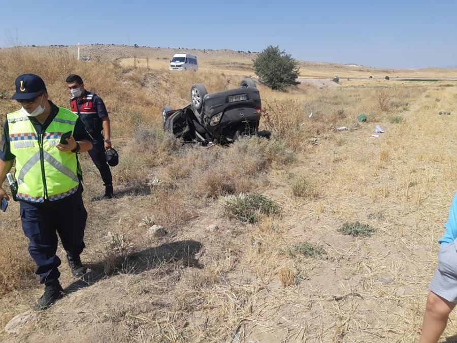 AKSARAY-SELİME YOLUNDA KAZA 3 KİŞİ HAFİF YARALANDI