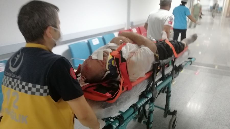 AKSARAYDA IŞIK İHLALİ KAZAYA SEBEP OLDU. 5 YARALI