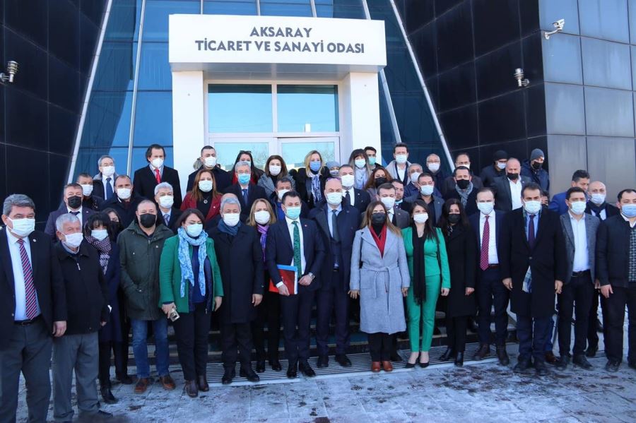 AKSARAYA BİR GRUP CHP MİLLETVEKİLİ GELDİ.