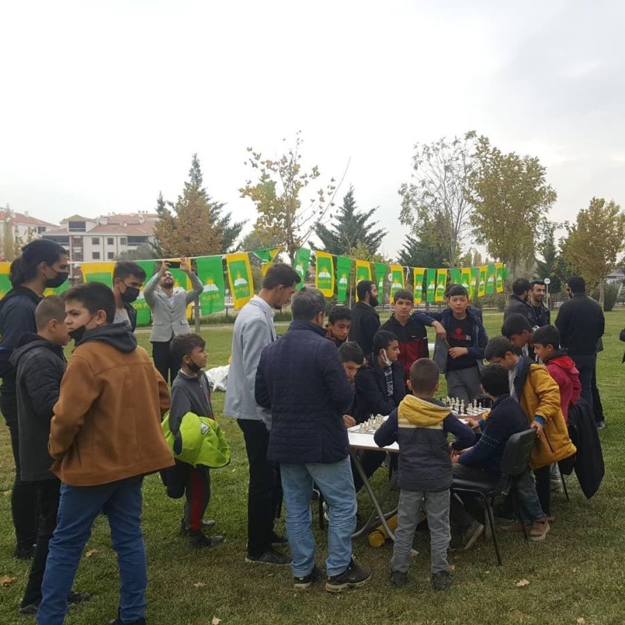 AKSARAY HÜDA-PAR GENÇLİK ŞÖLENİ DÜZENLEDİ.!