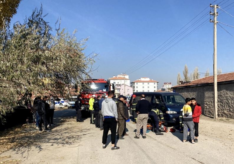 AKSARAY HACILAR HARMANINDA YAŞLI ADAM KAZADA HAYATINI KAYBETTİ.!