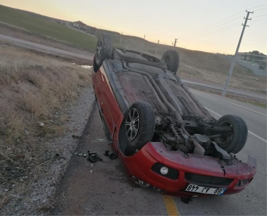 AKSARAY TOKİ YOLUNDA OTOMOBİL TAKLA ATTI: 1 YARALI