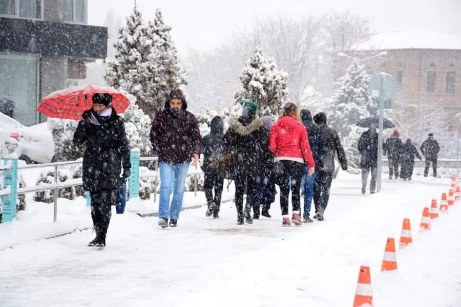 AKSARAYDA HAFTA  İÇERİSİNDE  ÖNCE YAĞMUR SONRA KAR BEKLENİYOR.