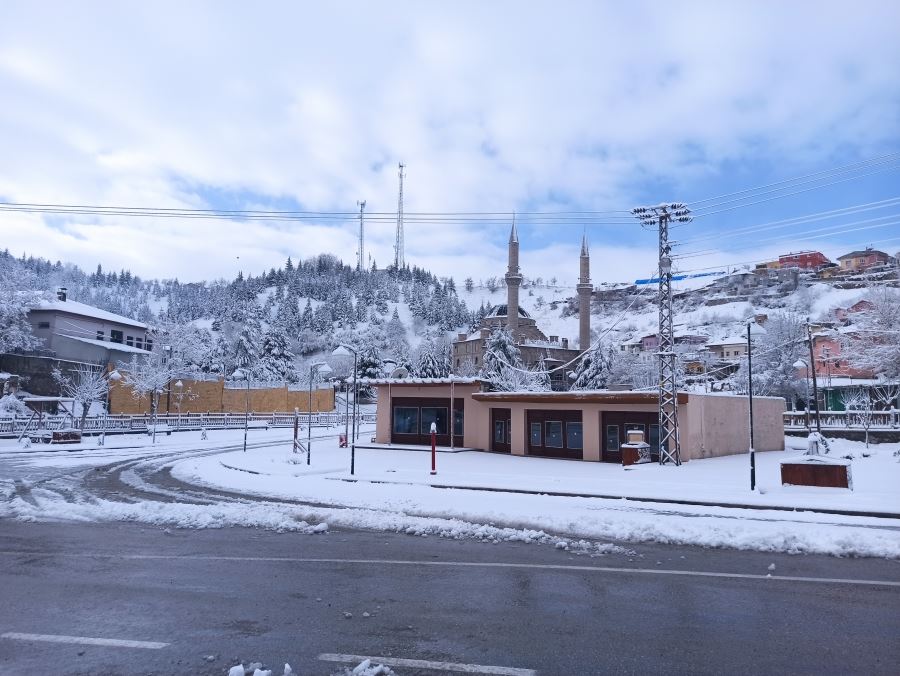 AKSARAY GÜZELYURT VE BAZI KÖYLERİNE KAR YAĞDI