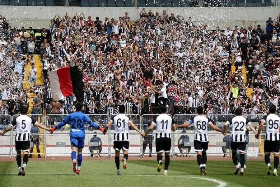 AKSARAYSPOR TARAFTARI ÜZGÜN . AÇIKLAMA YAPTILAR