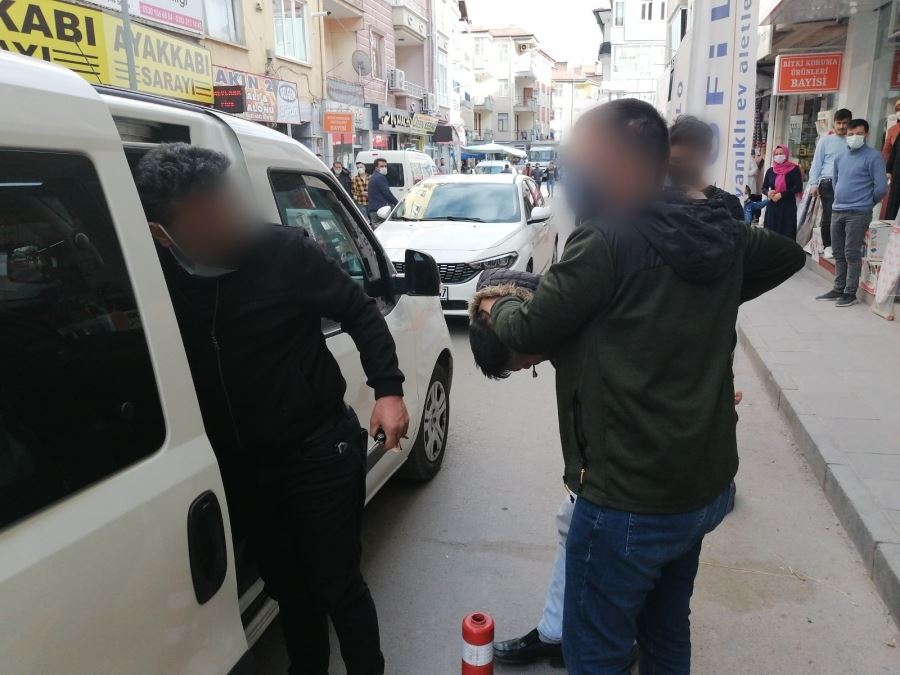 AKSARAY TAŞPAZARDA ARANAN ŞAHIS OPERASYONLA YAKALANDI.