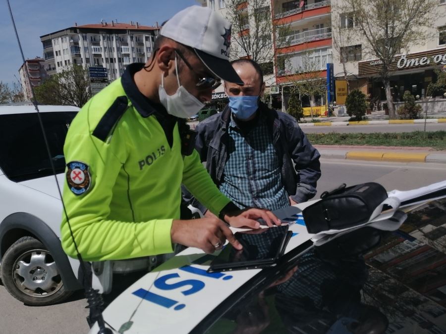 AKSARAYDA POLİS DENETİMLERİNDE  KURALLARA UYMAYANLARA CEZA.