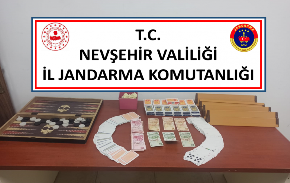 BAĞ EVİNDE KUMAR OYNARKEN YAKALANDILAR!