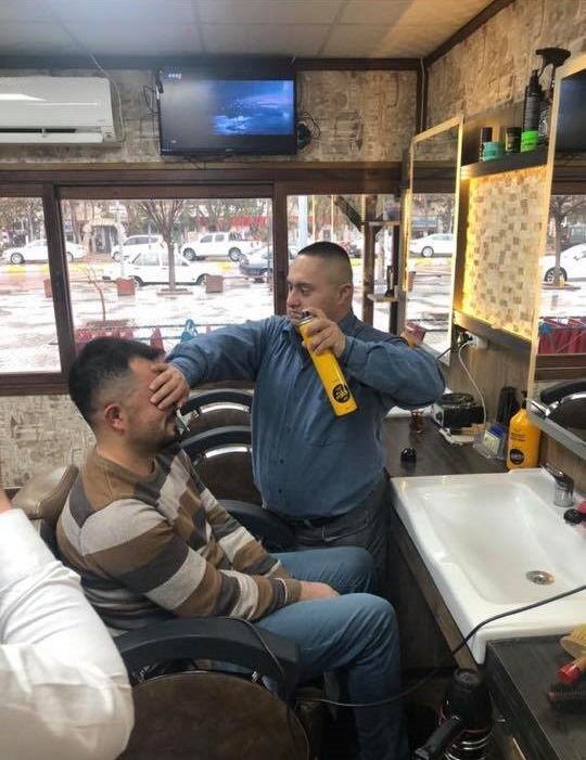 DOWN SENDROMLU BERBER KALFASI CORONAVİRÜSE YAKALANDI. DUA BEKLİYOR!