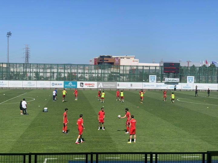 AKSARAYSPOR ÖNDE GÖTÜRDÜĞÜ MAÇI  SON 10.DK 3-2 KAYBETTİ.