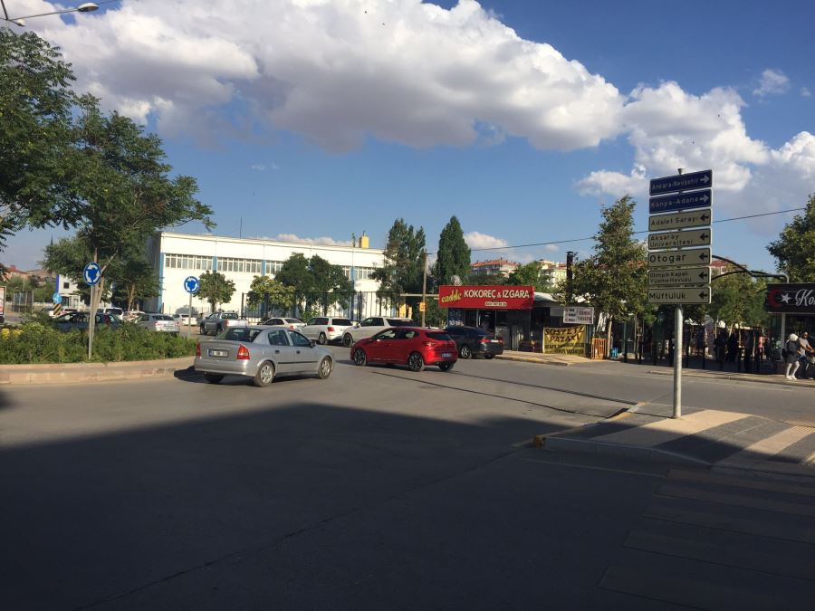 AKSARAY TRAFİĞİ YENİDEN DÜZENLENMELİ.!
