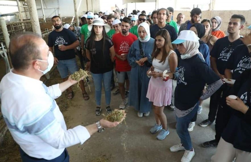 AKSARAYDA TARIM KAMPINA KATILAN ÖĞRENCİLER UYGULAMA YAPTILAR.!